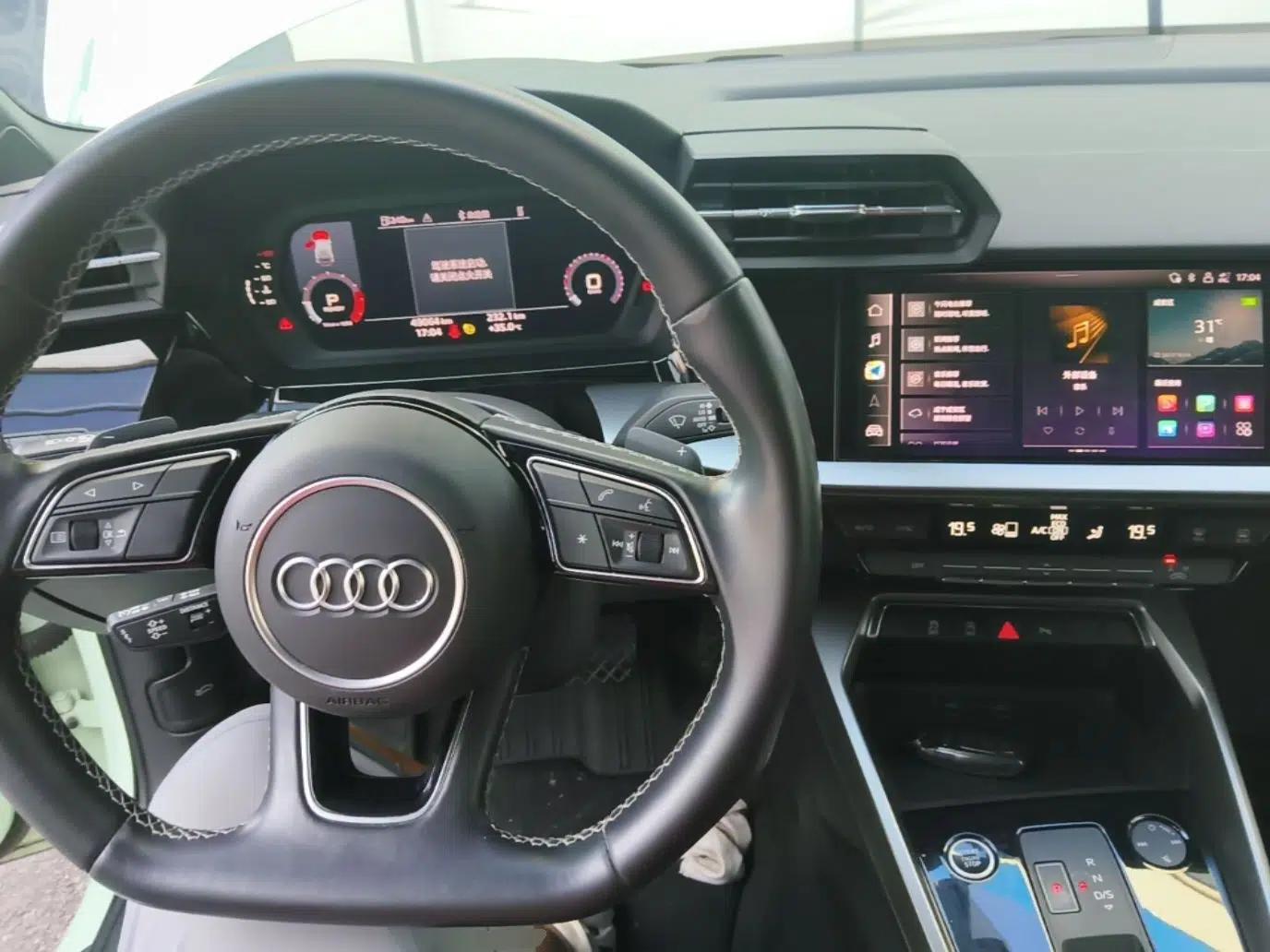 Audi A3 2023 Updated Sportback 35 TFSI Stylish Sports Type — миниатюра 12