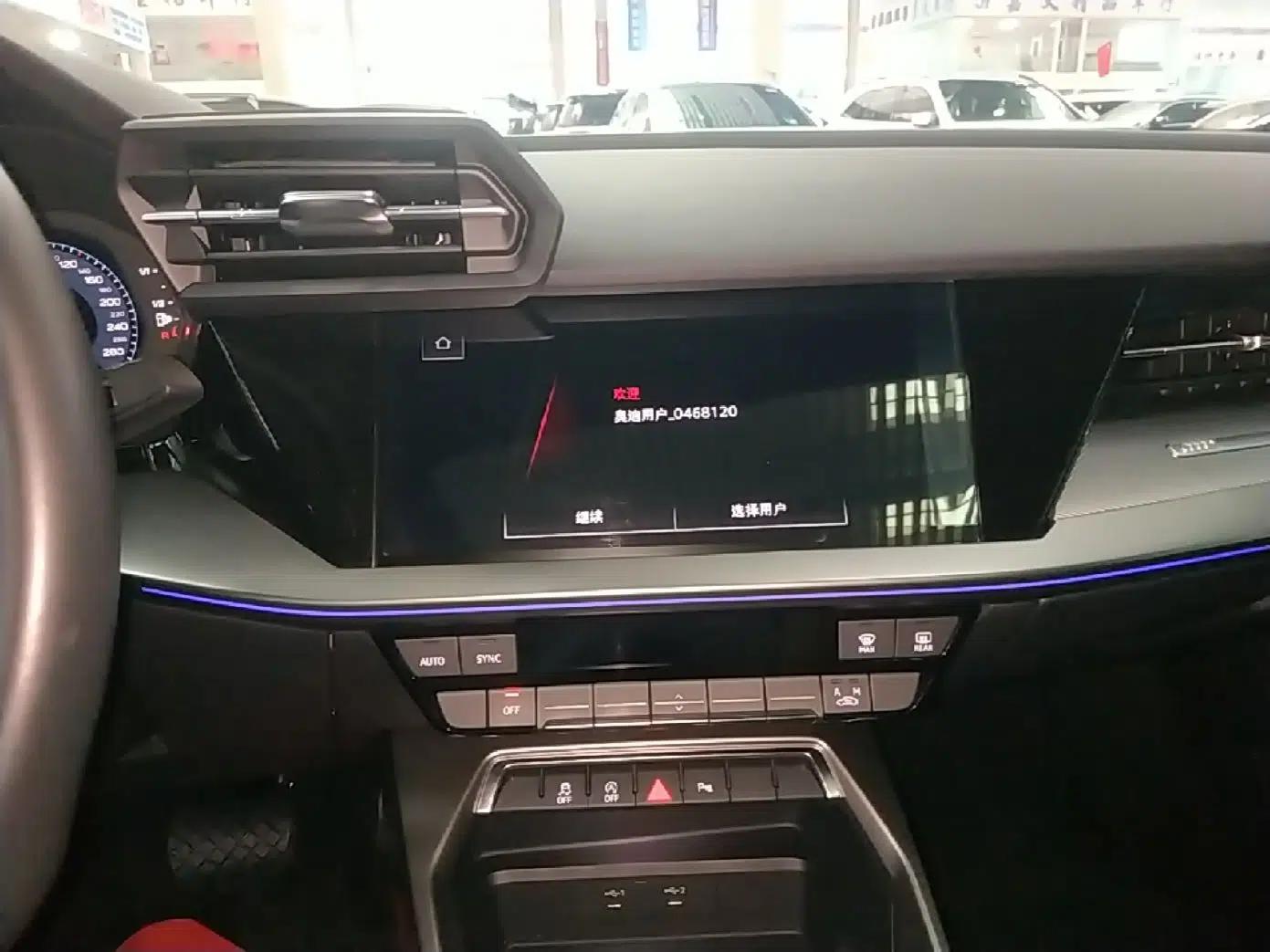 Audi A3 2024 Sportback 35 TFSI Fashionable Sports Model — миниатюра 20