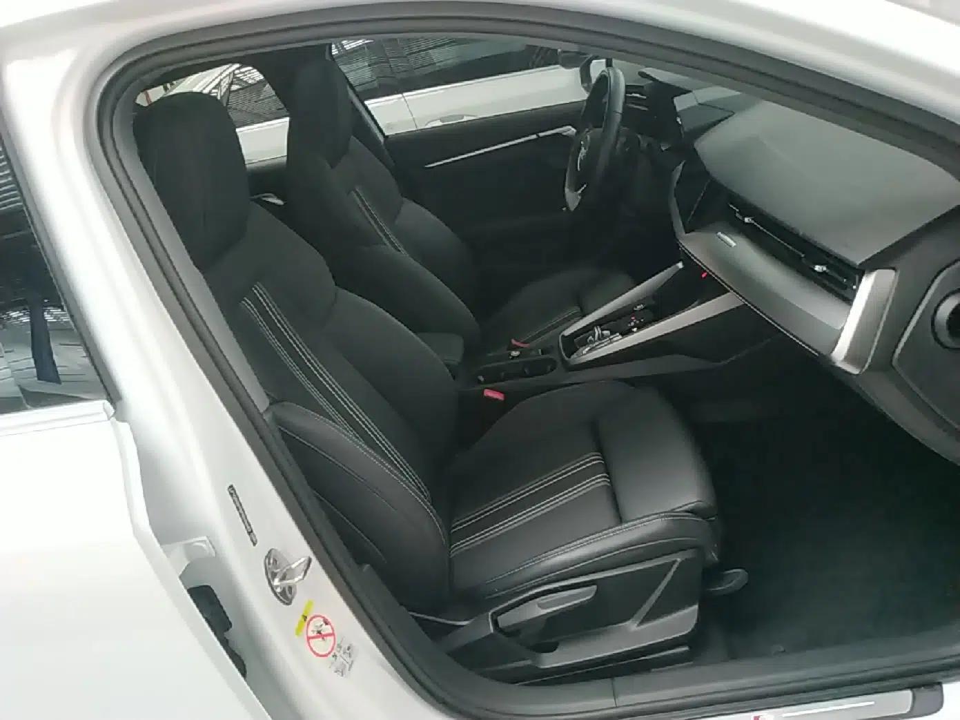 Audi A3 2024 Sportback 35 TFSI Fashionable Sports Model — миниатюра 24