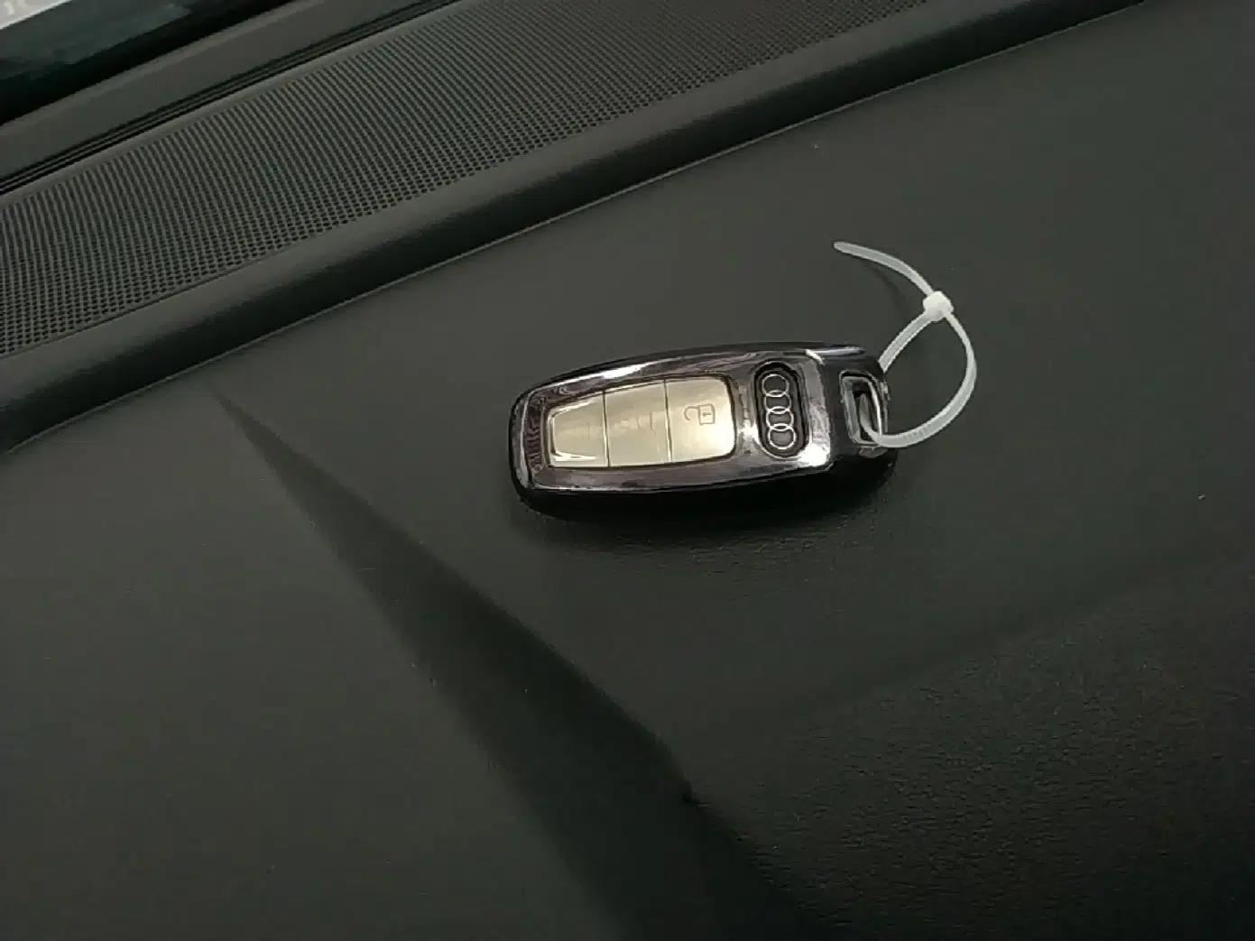 Audi A3 2024 Sportback 35 TFSI Fashionable Sports Model — миниатюра 28