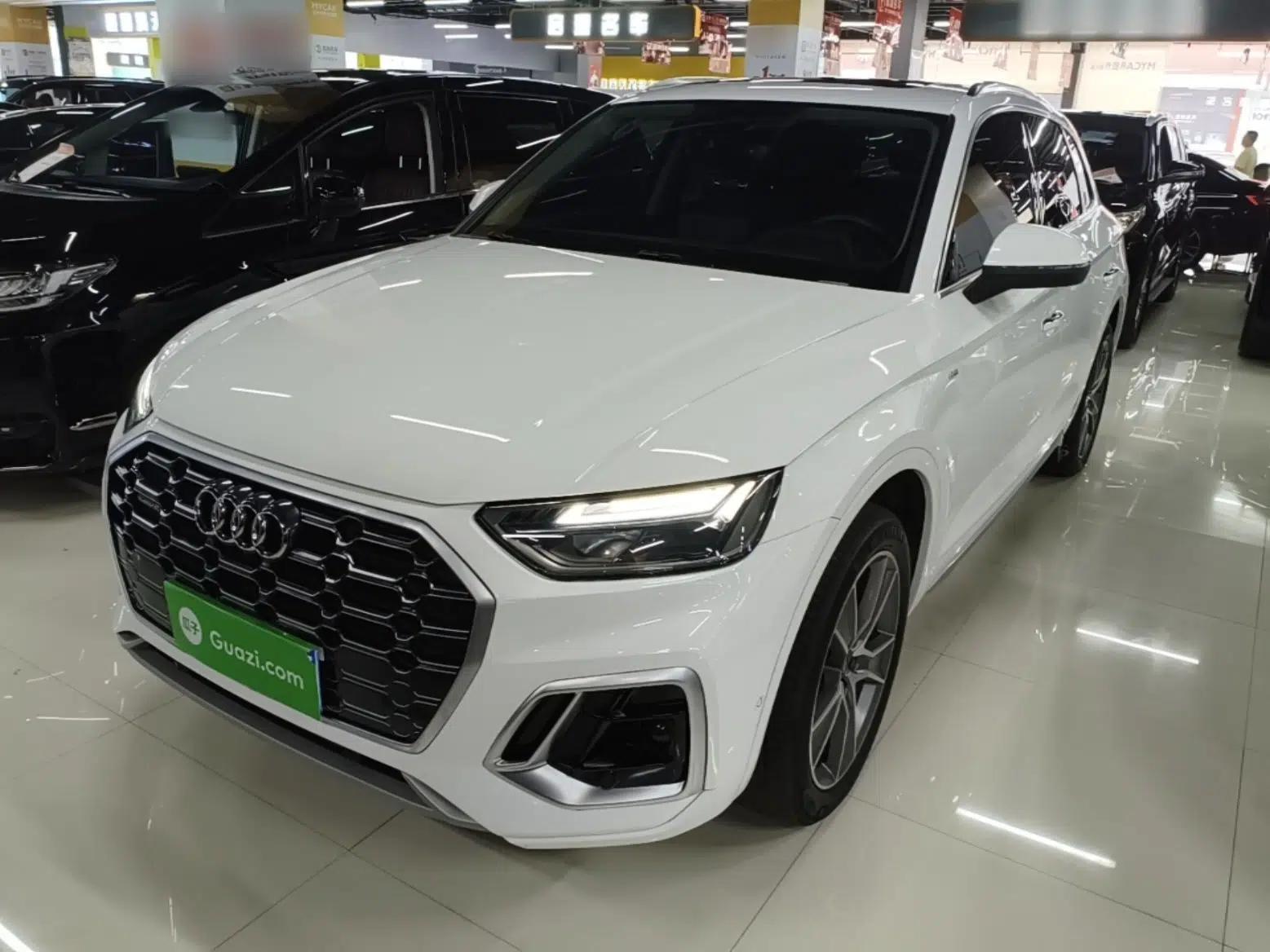 Audi Q5L 2022 45T Luxury Dynamic Model — миниатюра 1