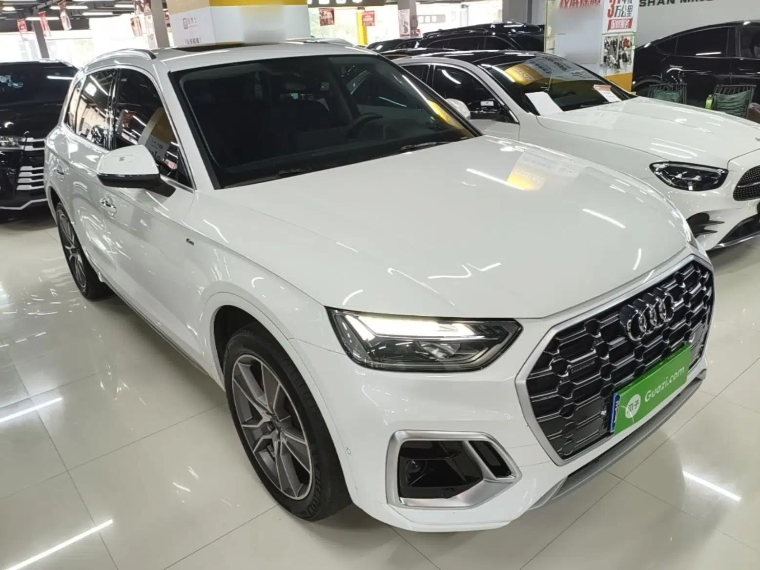 Audi Q5L 2022 45T Luxury Dynamic Model — миниатюра 3