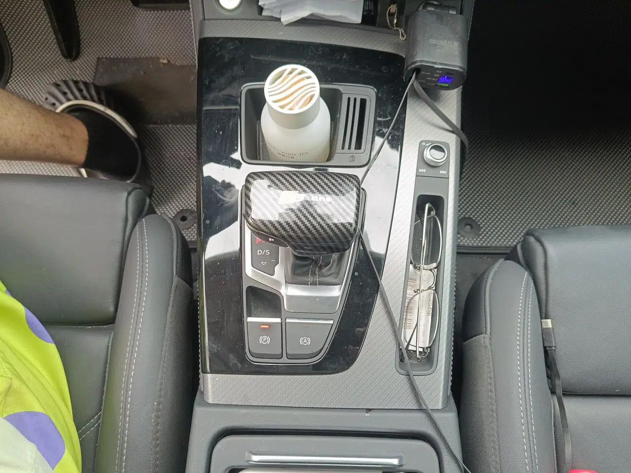 Audi Q5L 2022 40T Luxury Dynamic Model — миниатюра 14