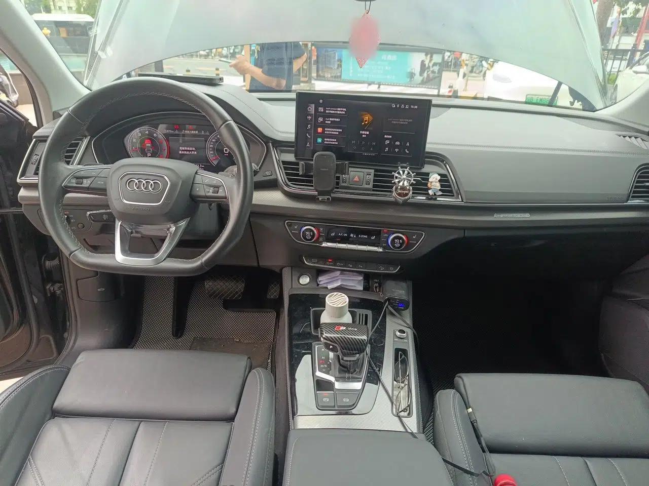 Audi Q5L 2022 40T Luxury Dynamic Model — миниатюра 9
