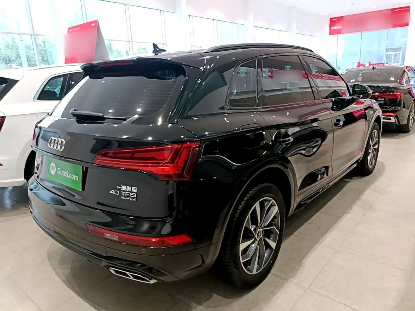 Audi Q5L 2024 40 TFSI Fashion Dynamic Model — миниатюра 6