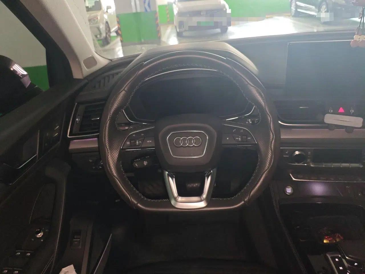 Audi Q5L 2022 45T Luxury Elegant Model — миниатюра 10
