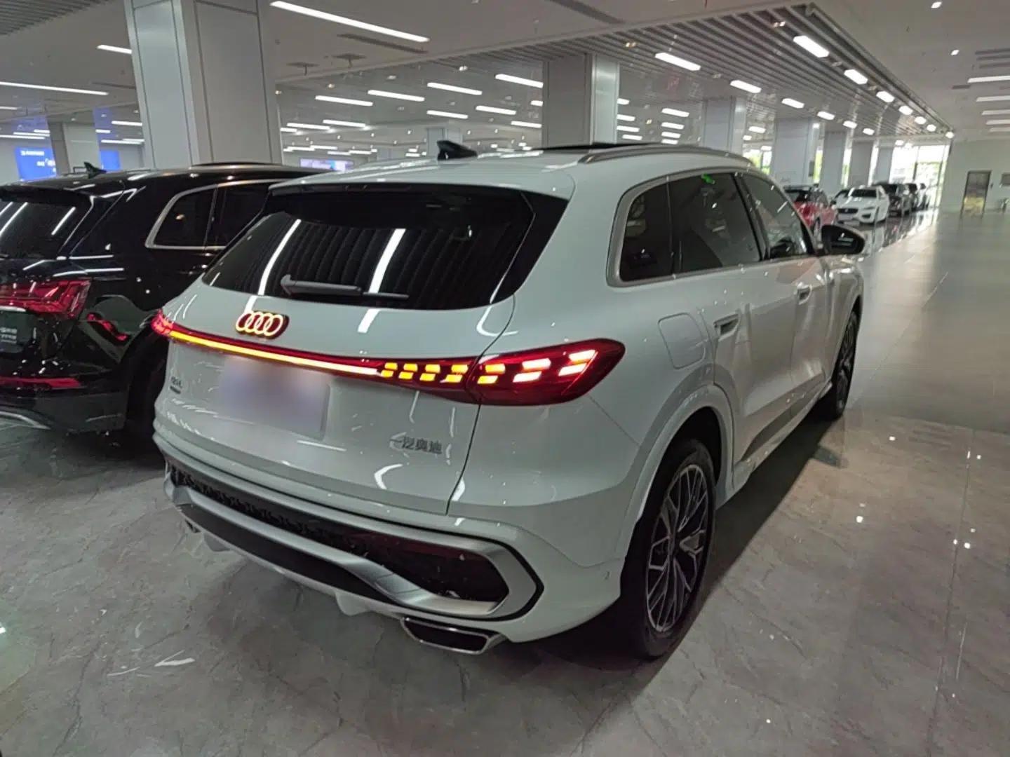 Audi Q5L 2026 150kW Smart Hybrid Luxury Edition — миниатюра 6