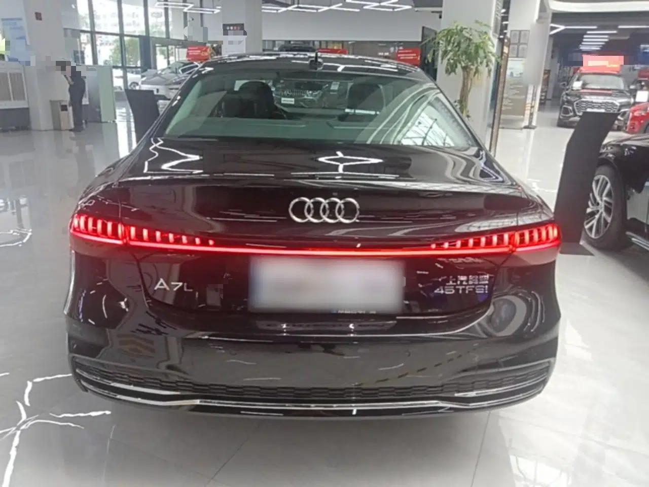 Audi A7L 2024 45 TFSI Luxury Edition — миниатюра 5