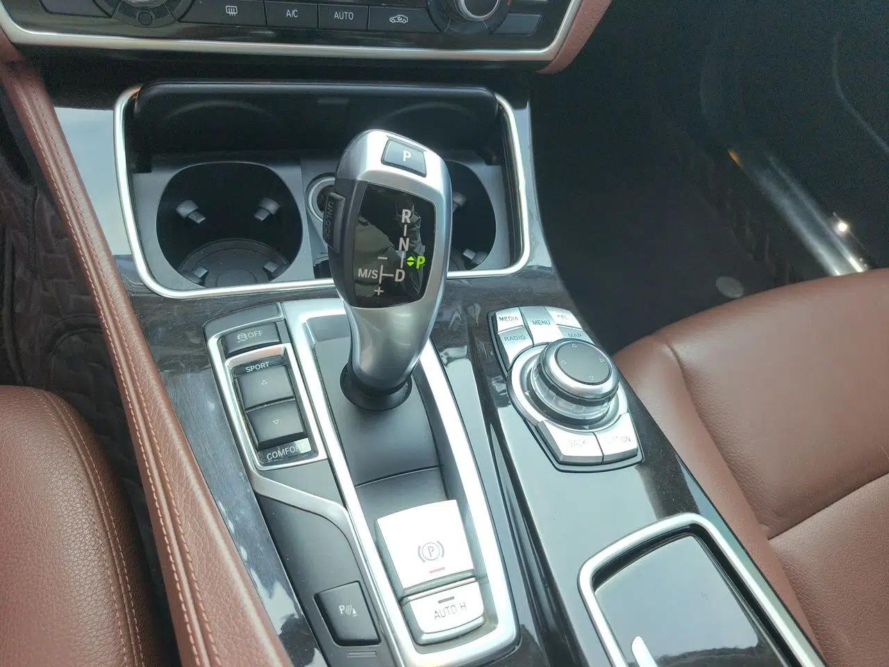 BMW 5 Series 2017 525Li Leading Model — миниатюра 14