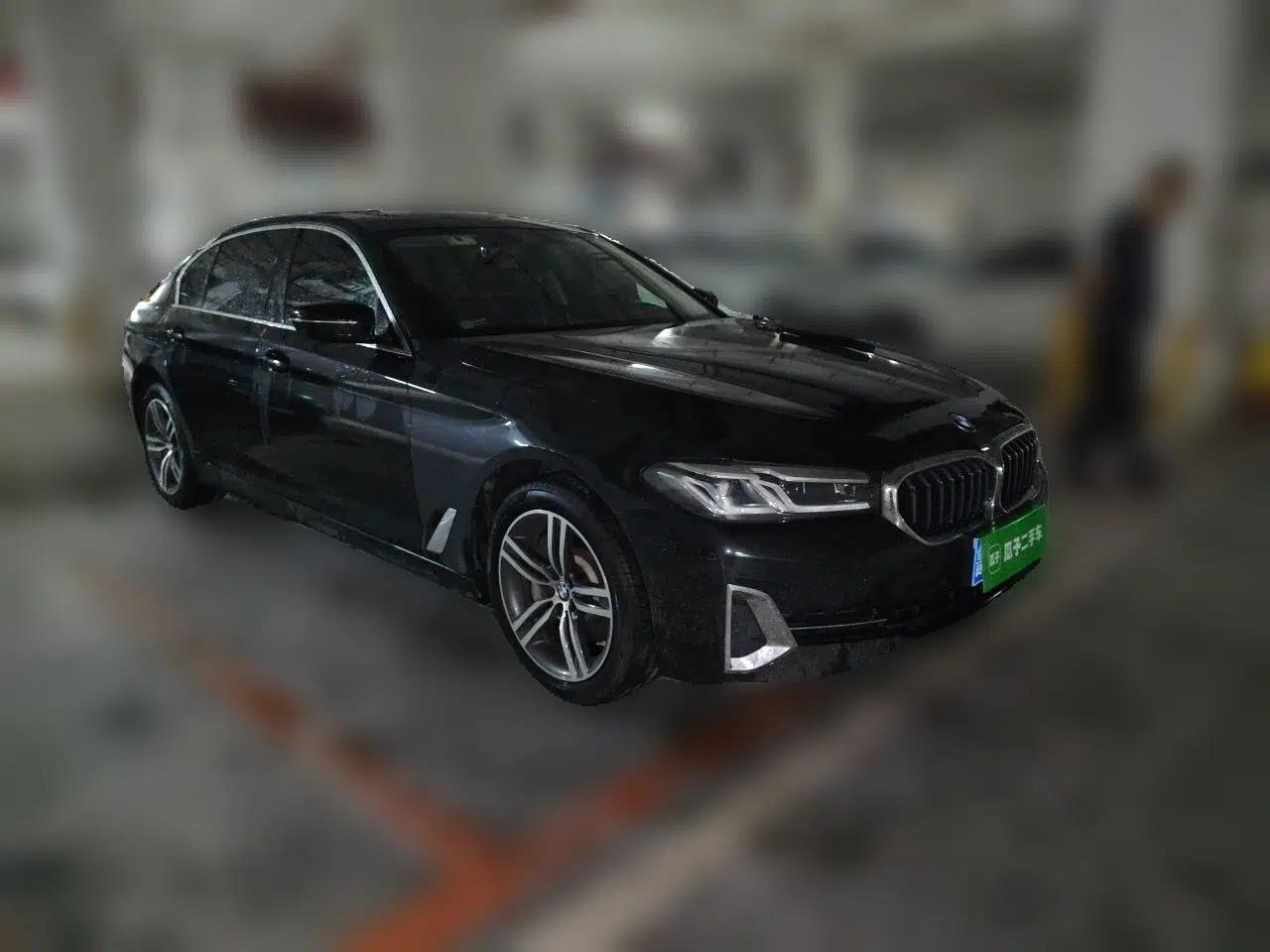BMW 5 Series 2022 Updated 530Li Leading Edition Luxury Package — миниатюра 3
