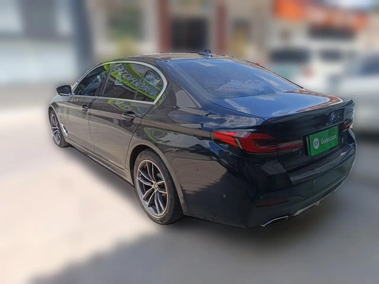 BMW 5 Series New Energy 2022 Second Facelift 535Le M Sport Package — миниатюра 4