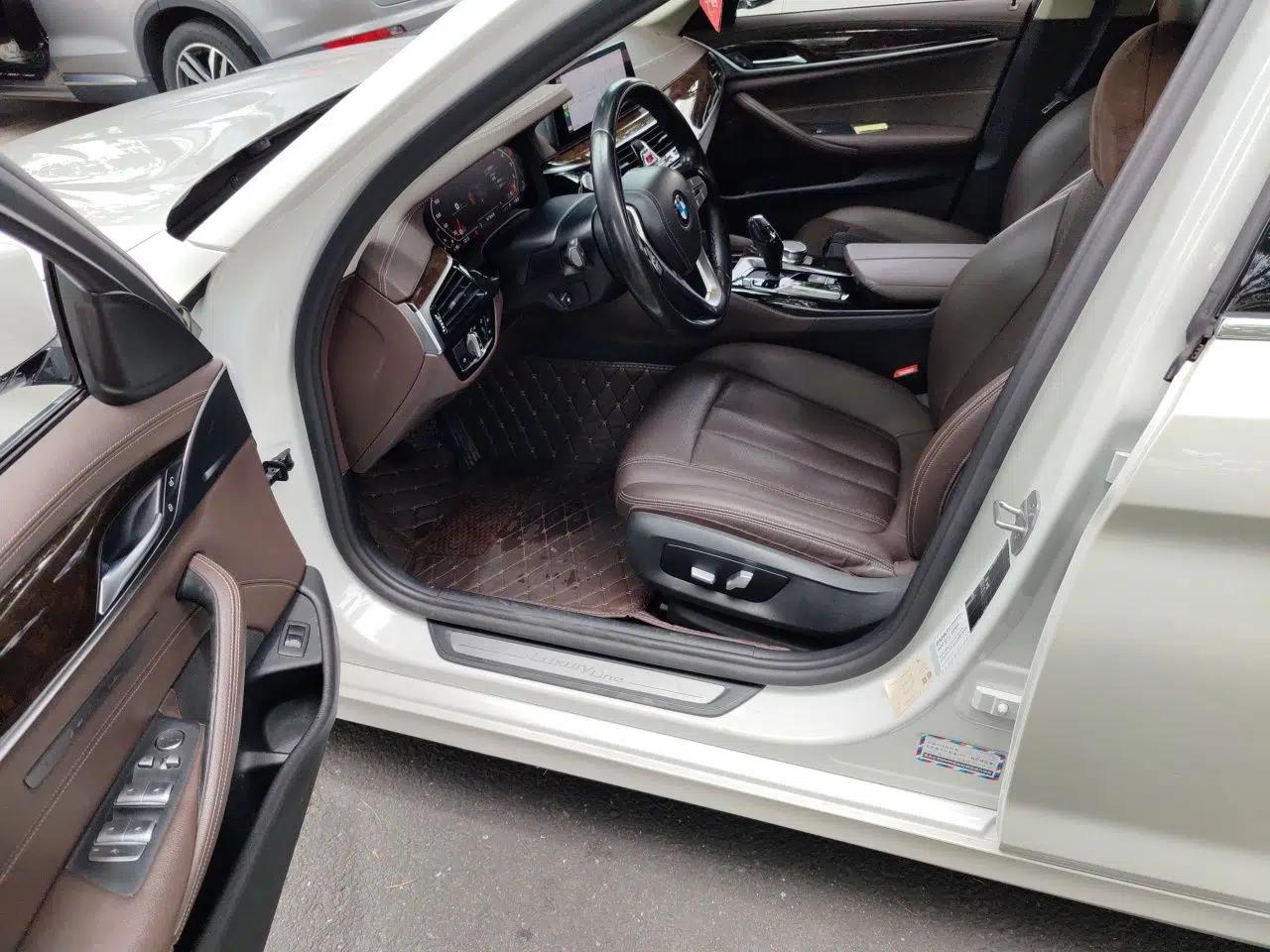 BMW 5 Series 2020 525Li Luxury Package — миниатюра 16