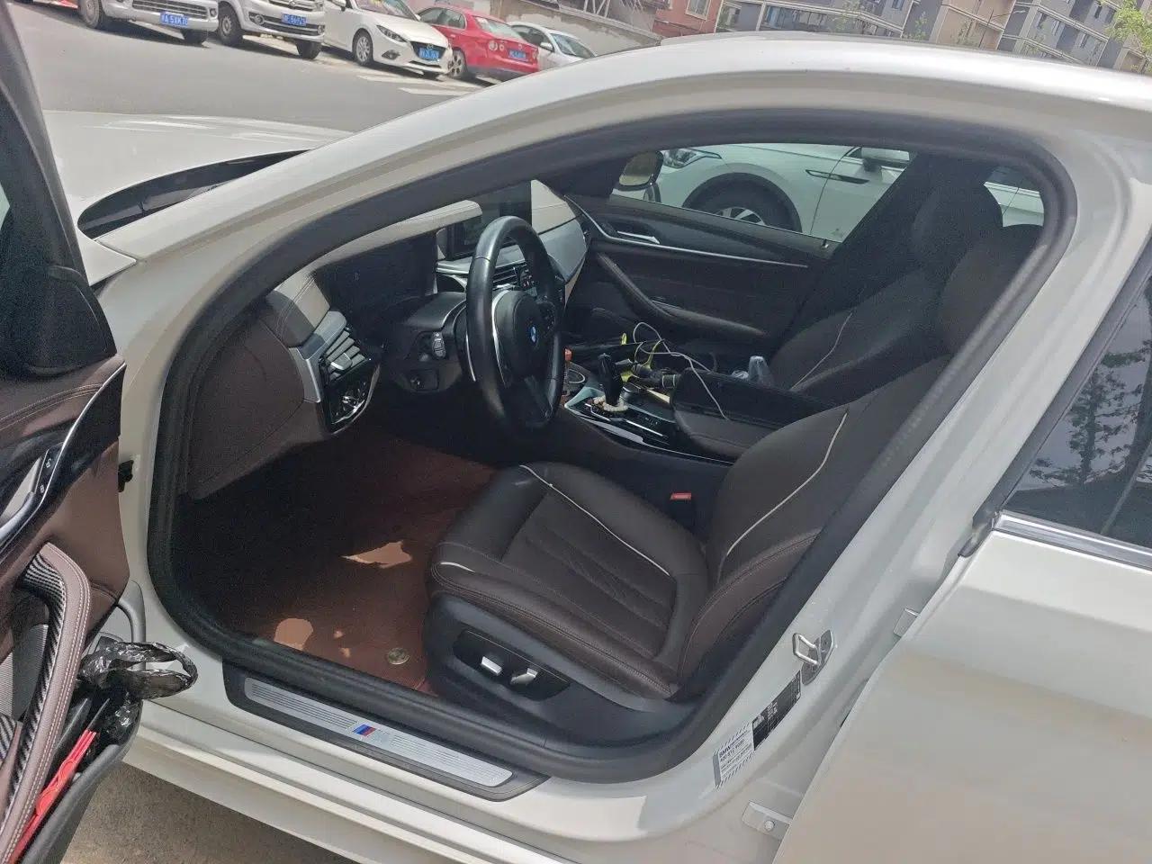 BMW 5 Series 2022 Second Facelift 530Li Leading Edition M Sport Package — миниатюра 15