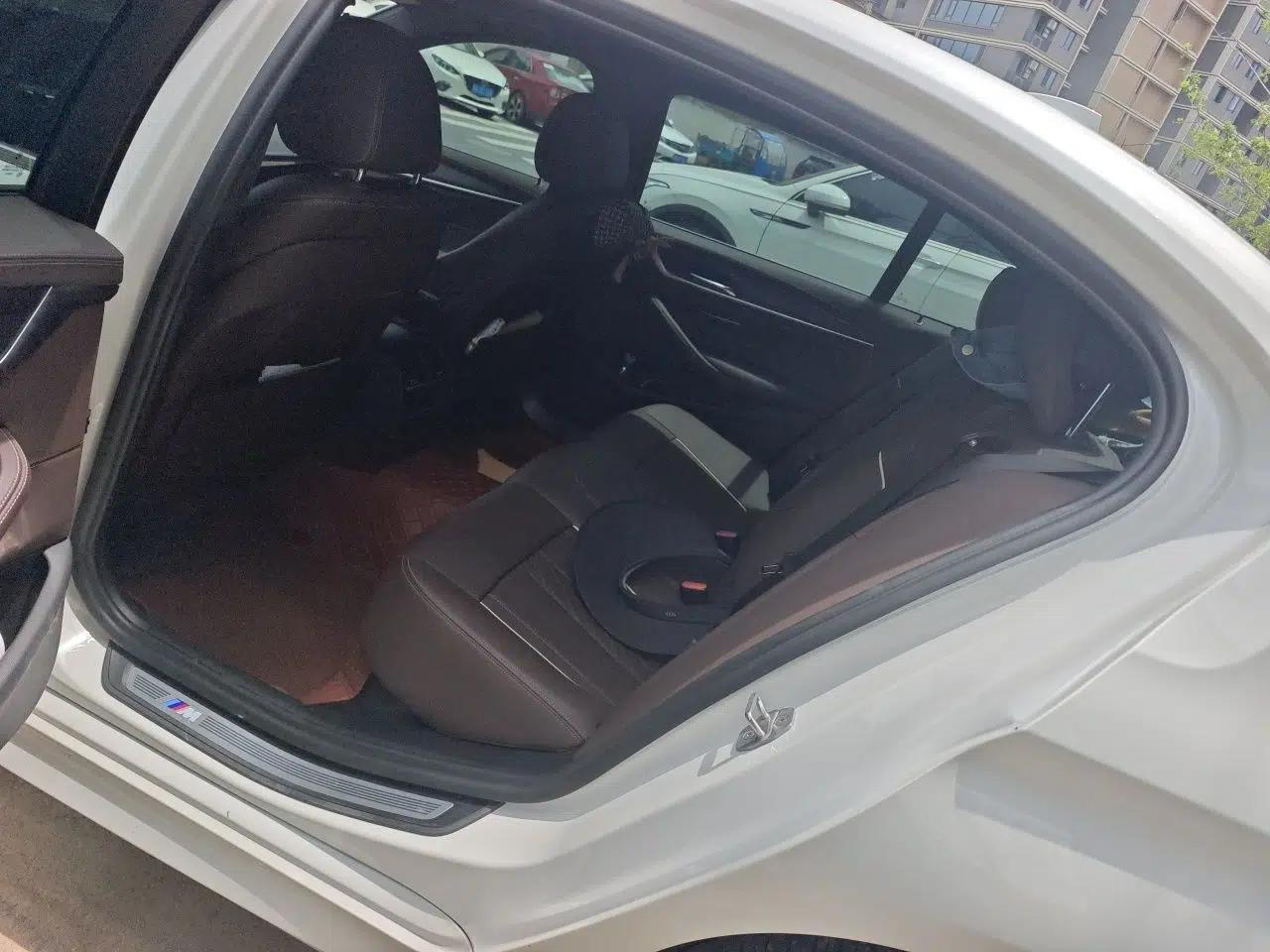 BMW 5 Series 2022 Second Facelift 530Li Leading Edition M Sport Package — миниатюра 17