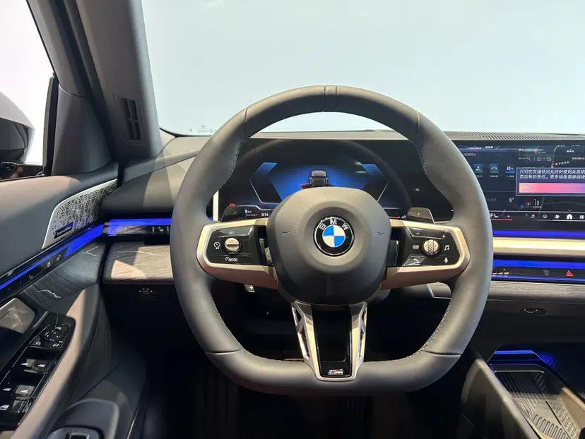 BMW 5 Series 2026 530Li Prestige M Sport Package — миниатюра 15