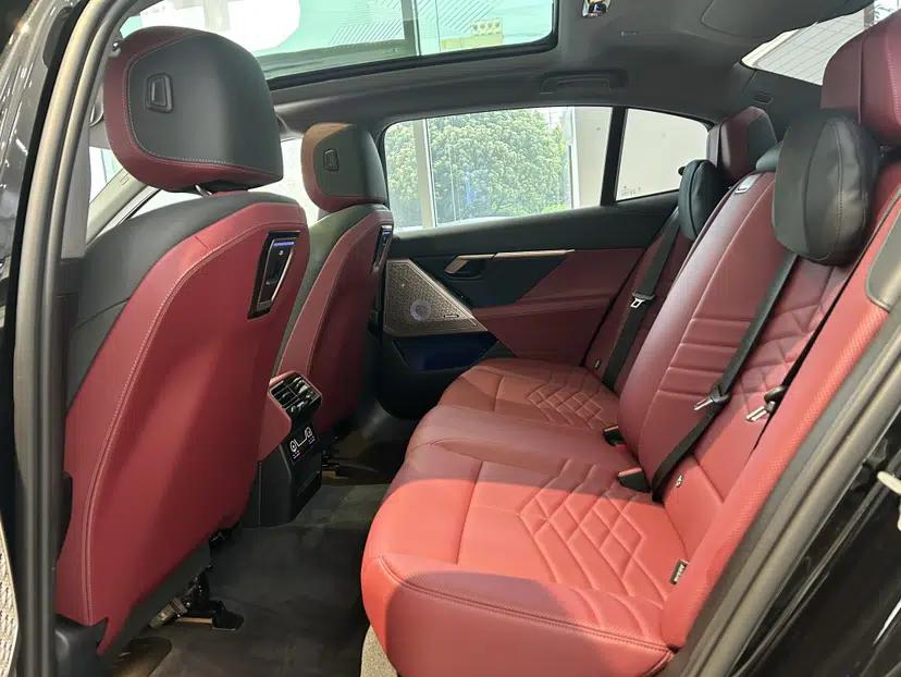 BMW 5 Series 2026 530Li Prestige M Sport Package — миниатюра 18