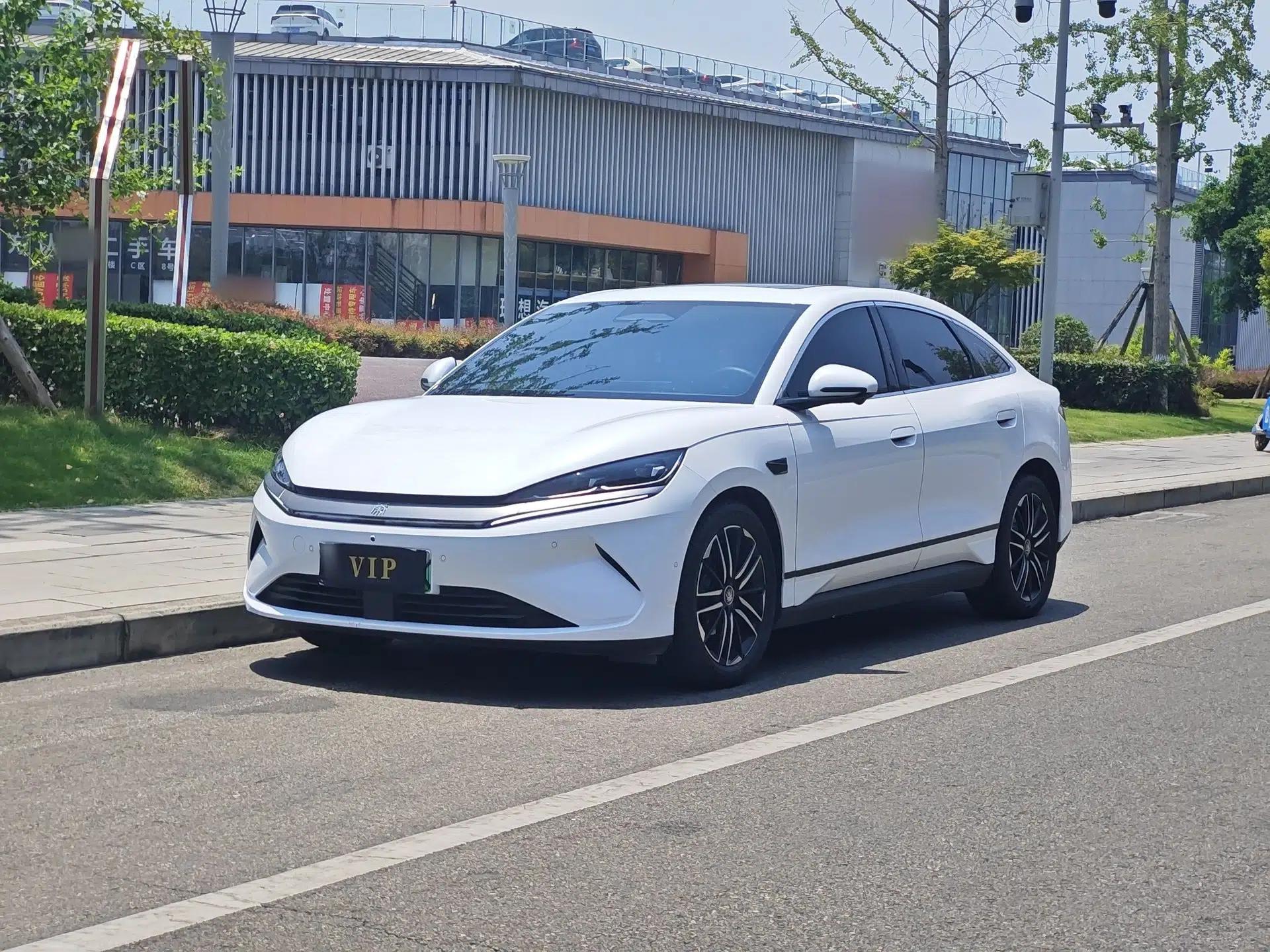 BYD Qin L 2025 EV 545KM Cloud Suspension Edition — миниатюра 1