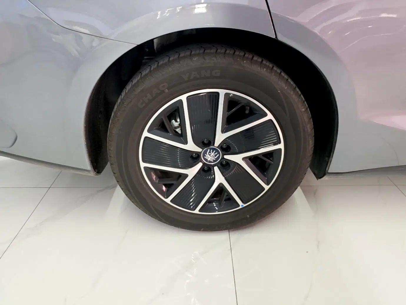 BYD Qin L 2025 DM-i Smart Drive 120KM Superior Model — миниатюра 11