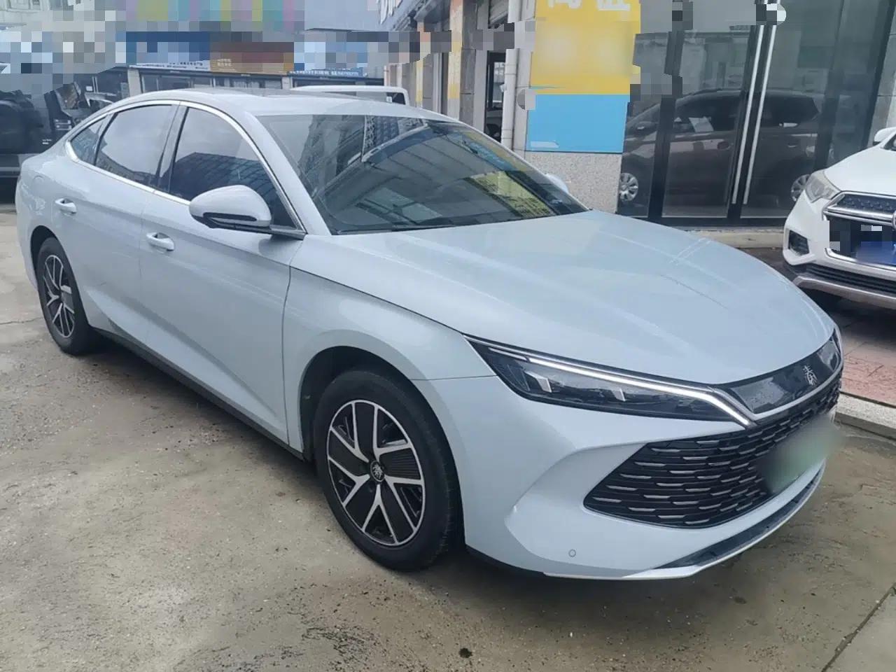 BYD Qin L 2024 DM-i 120KM Leading Model — миниатюра 3