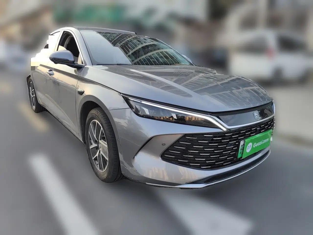 BYD Qin L 2025 DM-i Smart Drive 120KM Leading Model — миниатюра 3