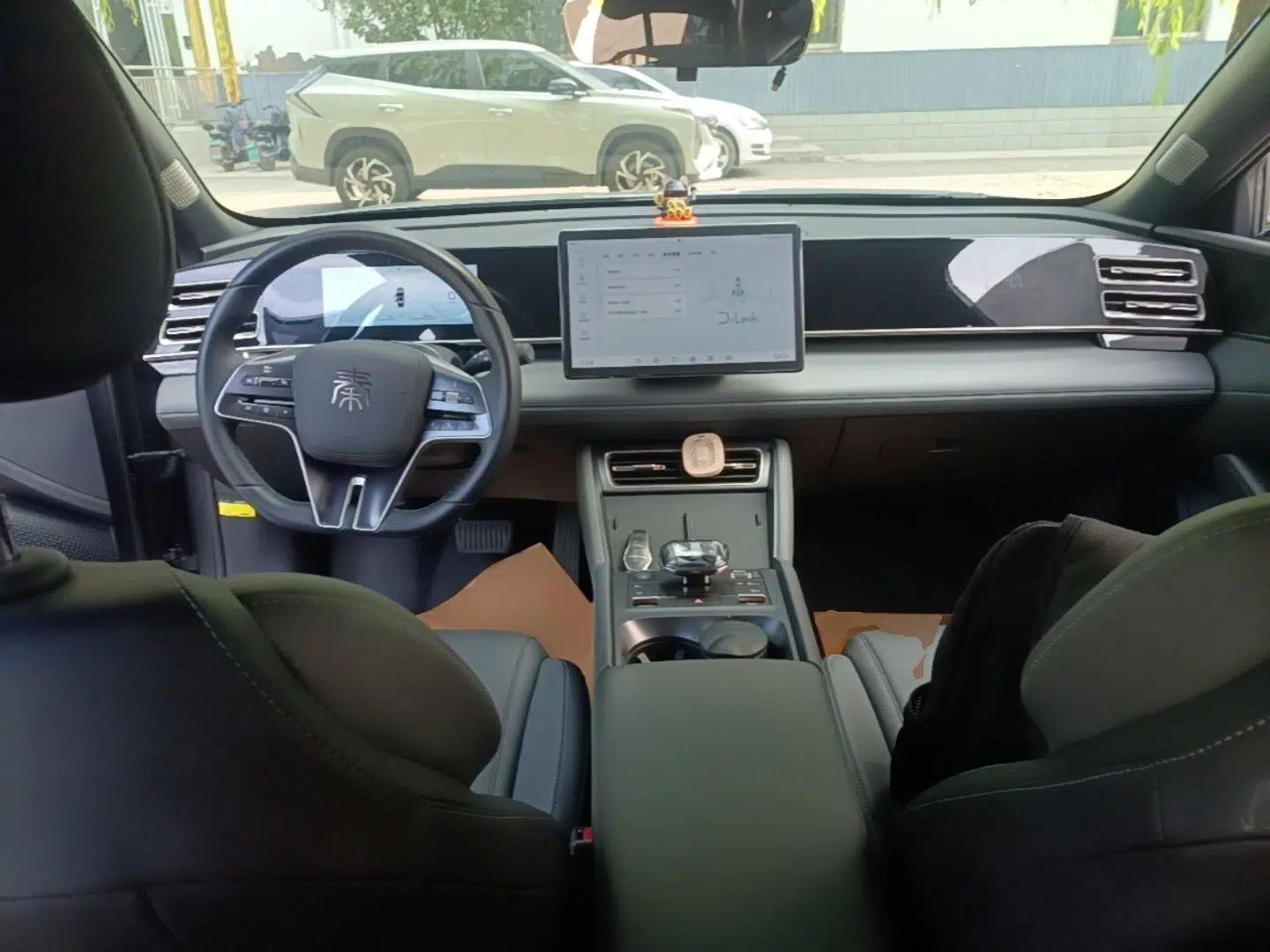 BYD Qin L 2024 DM-i 80KM Beyond Model — миниатюра 12
