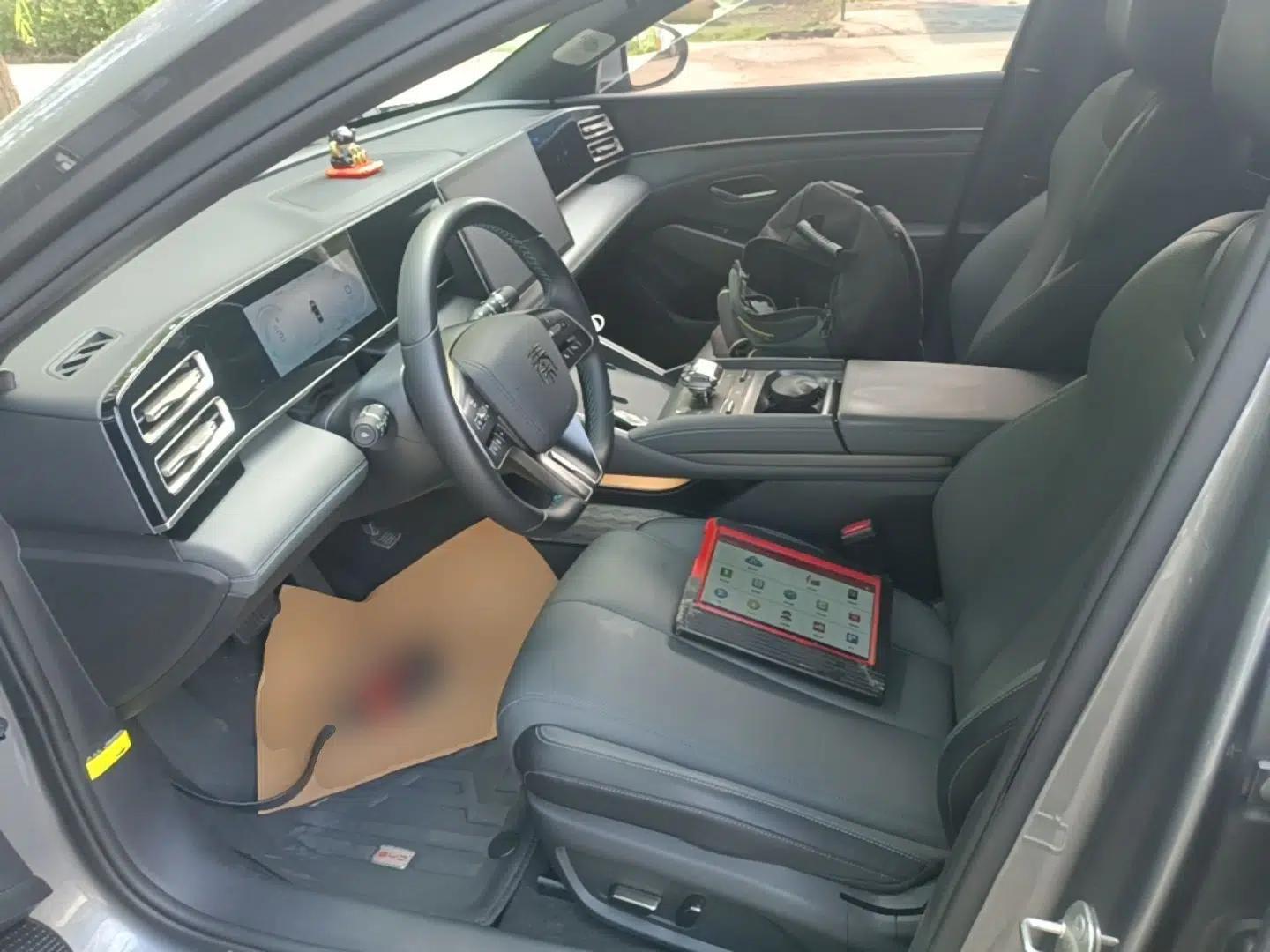 BYD Qin L 2024 DM-i 80KM Beyond Model — миниатюра 17