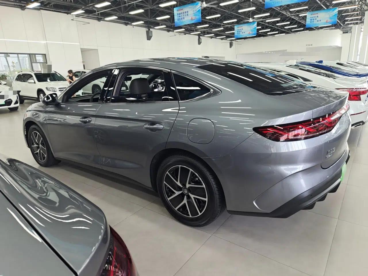 BYD Qin L 2024 DM-i 120KM Leading Model — миниатюра 6