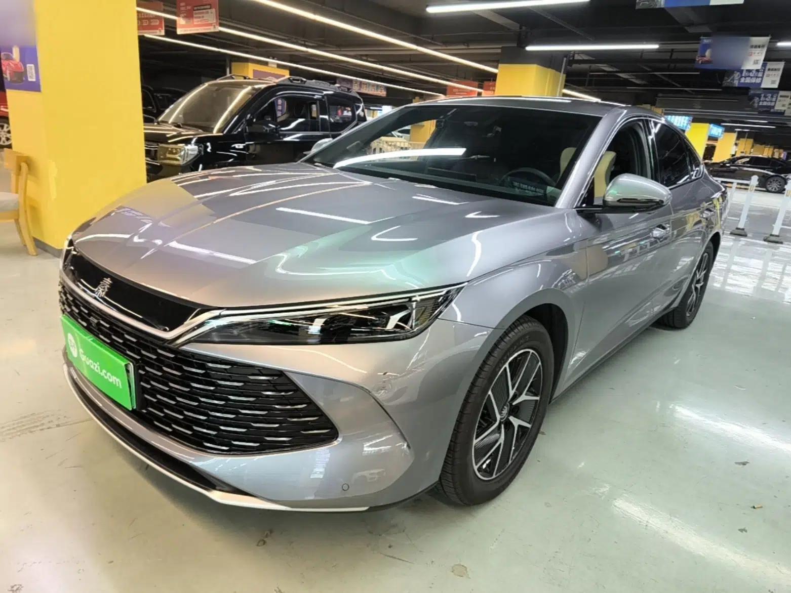 BYD Qin L 2024 DM-i 120KM Leading Model — миниатюра 1