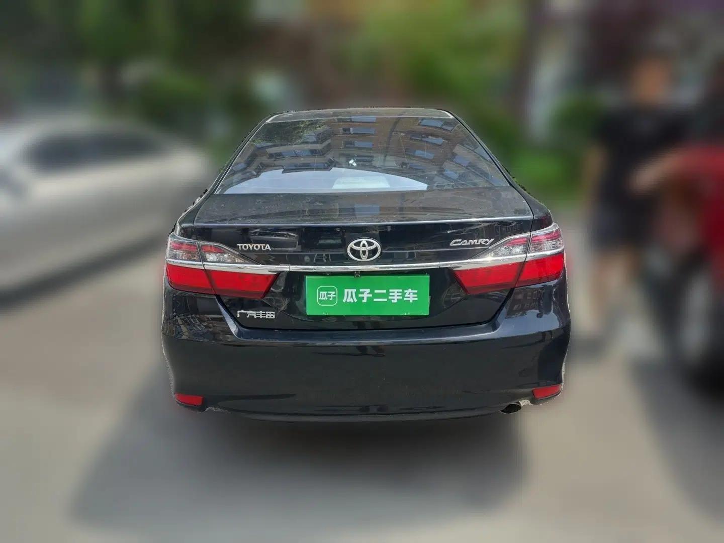 Toyota Camry 2015 2.0G Premier Edition — миниатюра 3