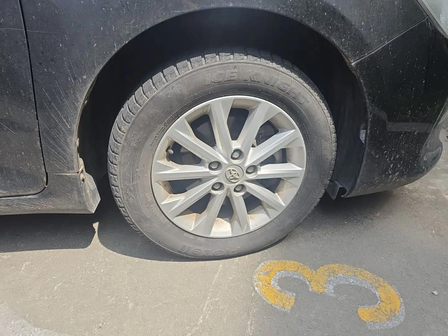 Toyota Camry 2015 2.0G Premier Edition — миниатюра 5