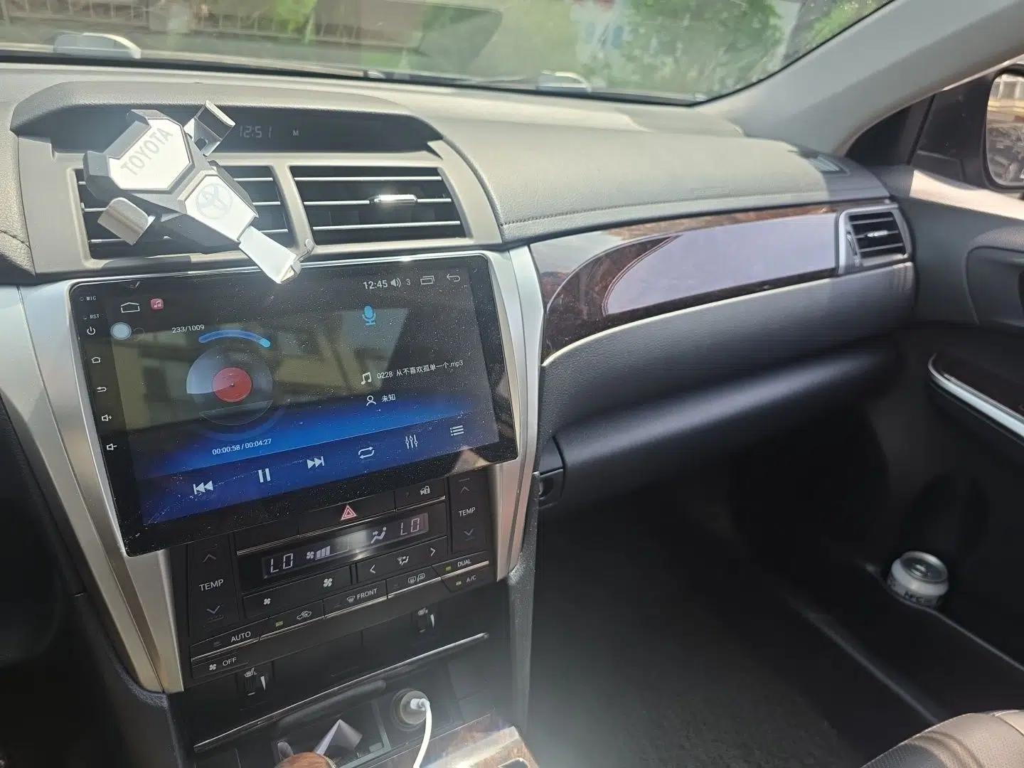 Toyota Camry 2015 2.0G Premier Edition — миниатюра 10