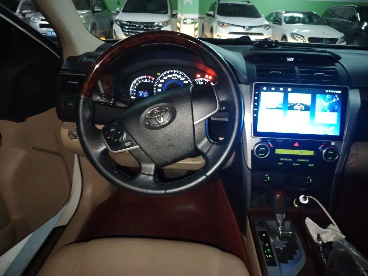 Toyota Camry 2013 2.5G Comfort Edition — миниатюра 10