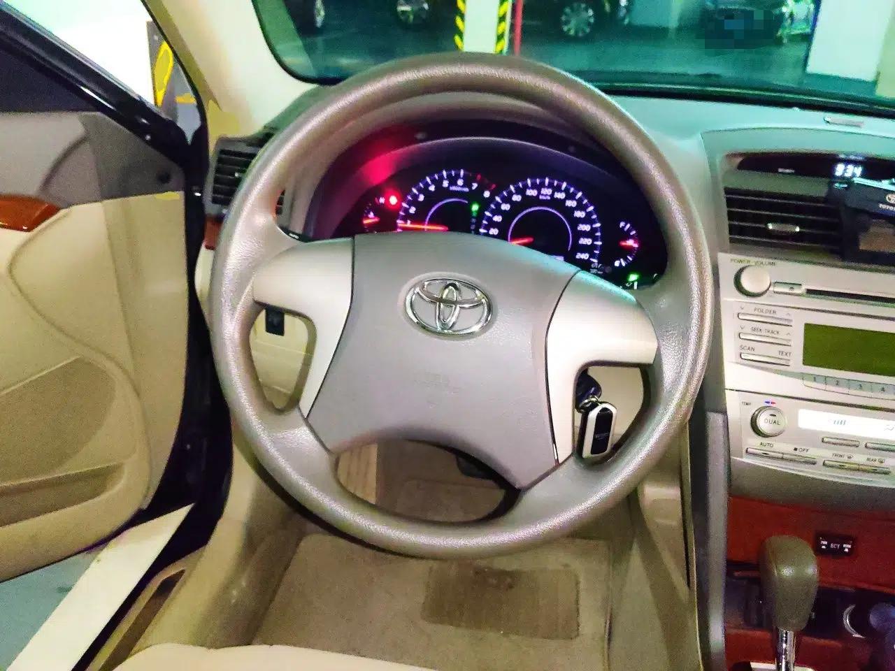 Toyota Camry 2013 200E Classic Elite Edition — миниатюра 10