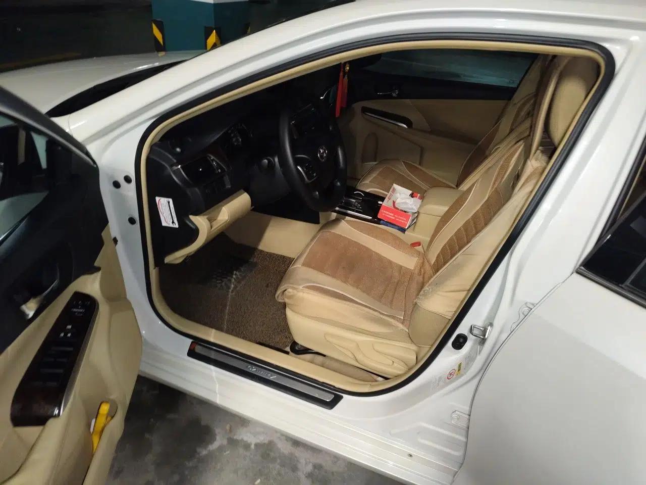 Toyota Camry 2015 2.0E Elite Edition — миниатюра 15