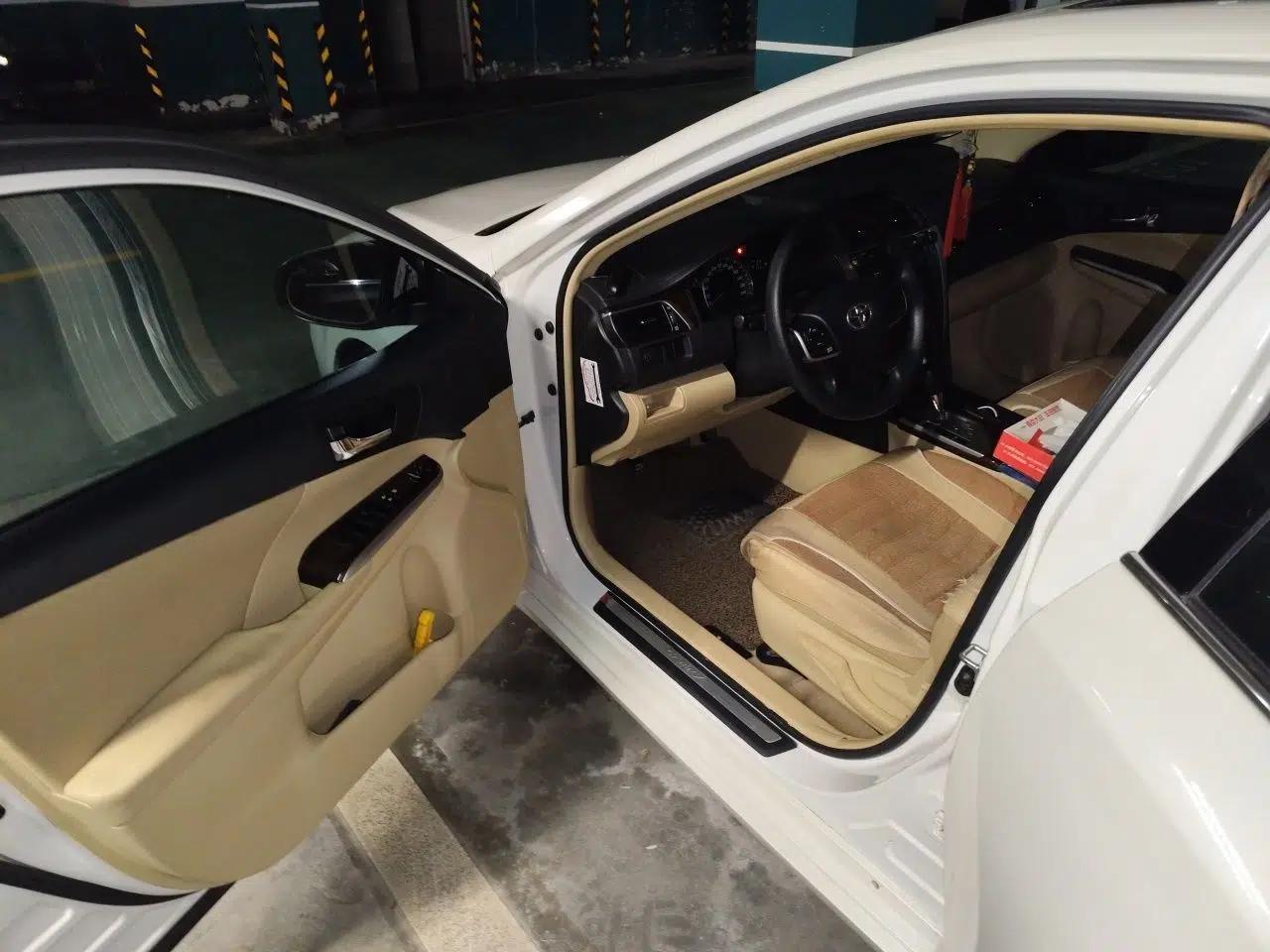 Toyota Camry 2015 2.0E Elite Edition — миниатюра 16