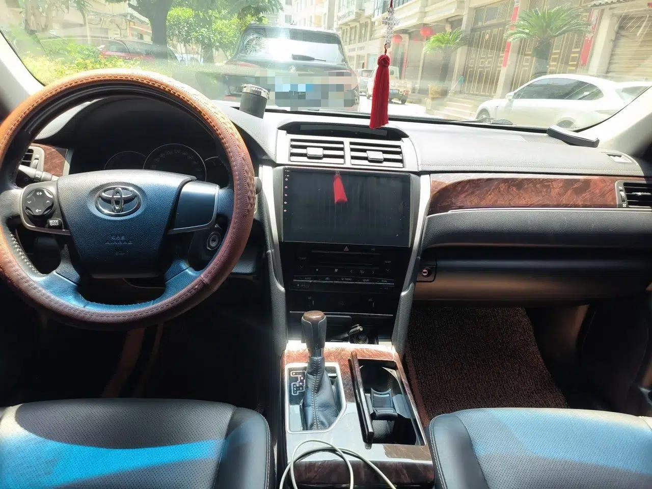 Toyota Camry 2016 2.0G 10th Anniversary Leading Edition — миниатюра 18