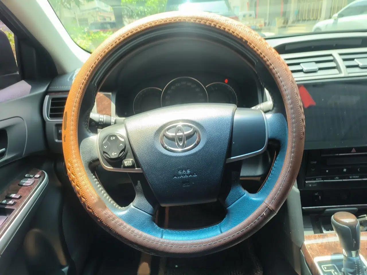 Toyota Camry 2016 2.0G 10th Anniversary Leading Edition — миниатюра 9