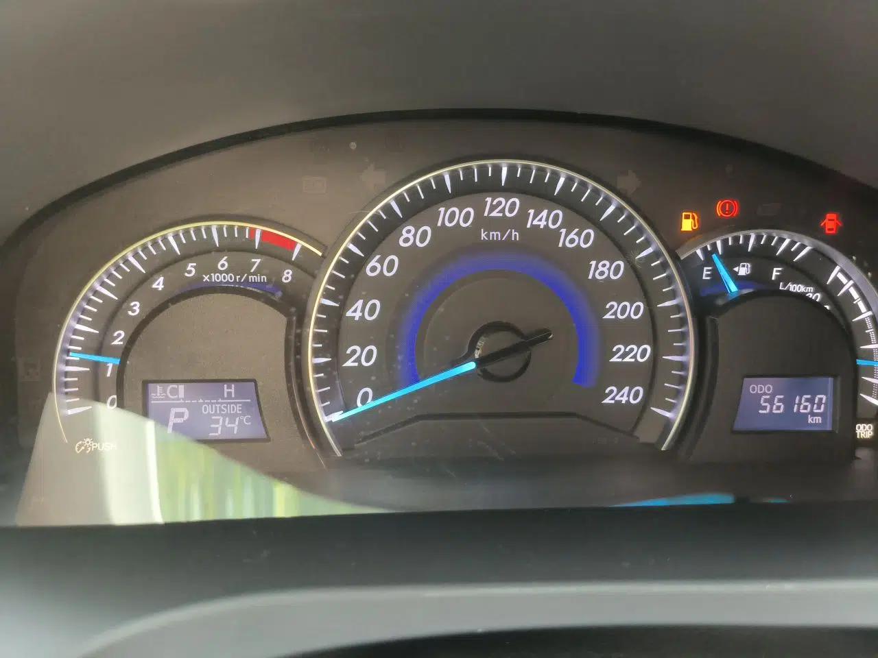 Toyota Camry 2016 2.0G 10th Anniversary Leading Edition — миниатюра 10