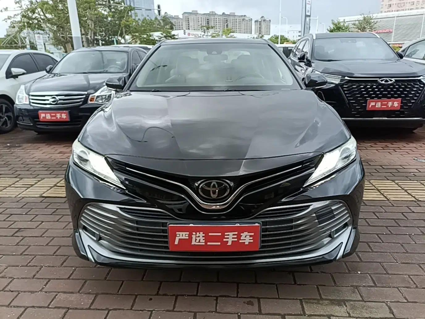 Toyota Camry 2018 2.0G Luxury Edition — миниатюра 2