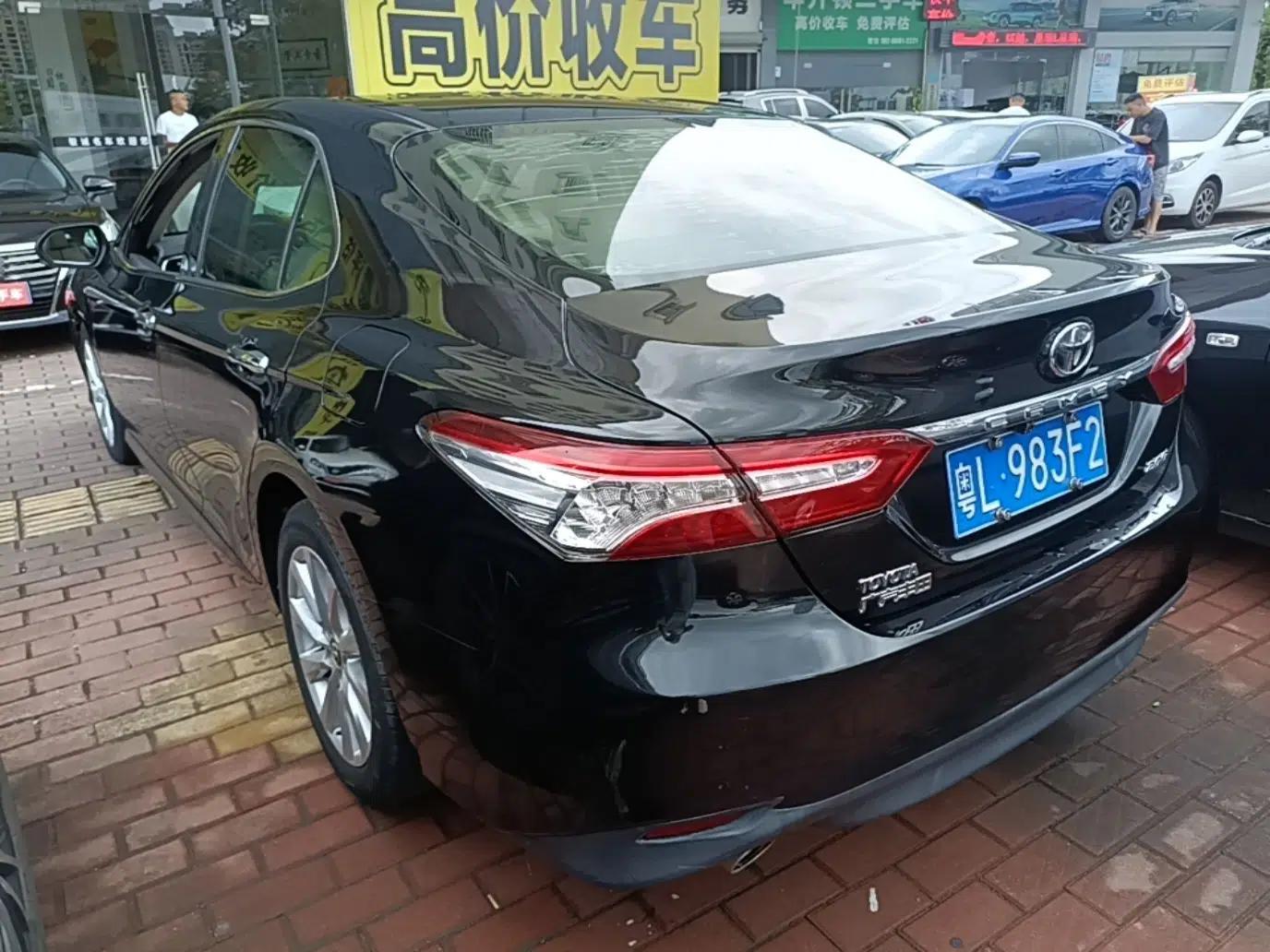 Toyota Camry 2018 2.0G Luxury Edition — миниатюра 4