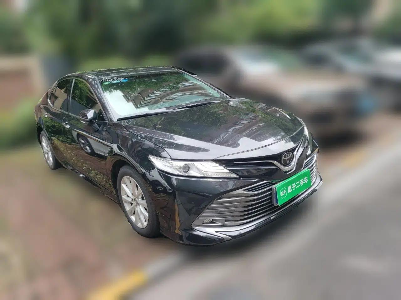 Toyota Camry 2018 2.0G Luxury Edition — миниатюра 3