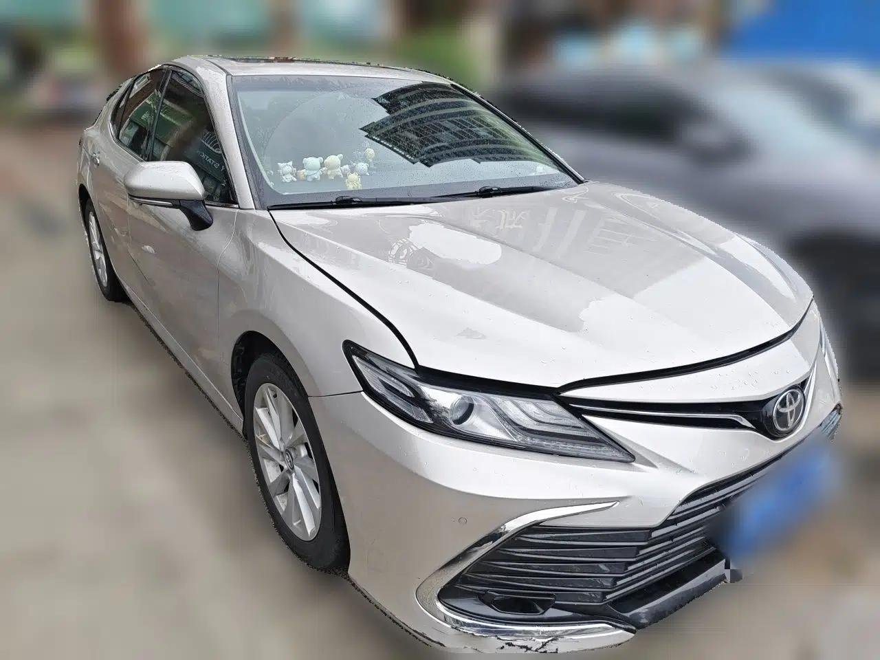 Toyota Camry 2021 2.0G Luxury Edition — миниатюра 3
