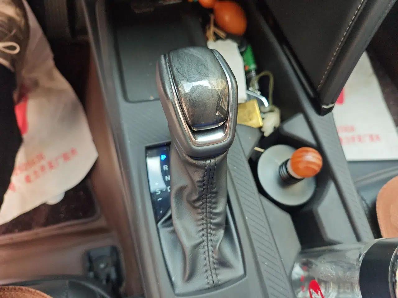 Toyota Camry 2024 Dual-Motor 2.0 HGVP Luxury Edition — миниатюра 14