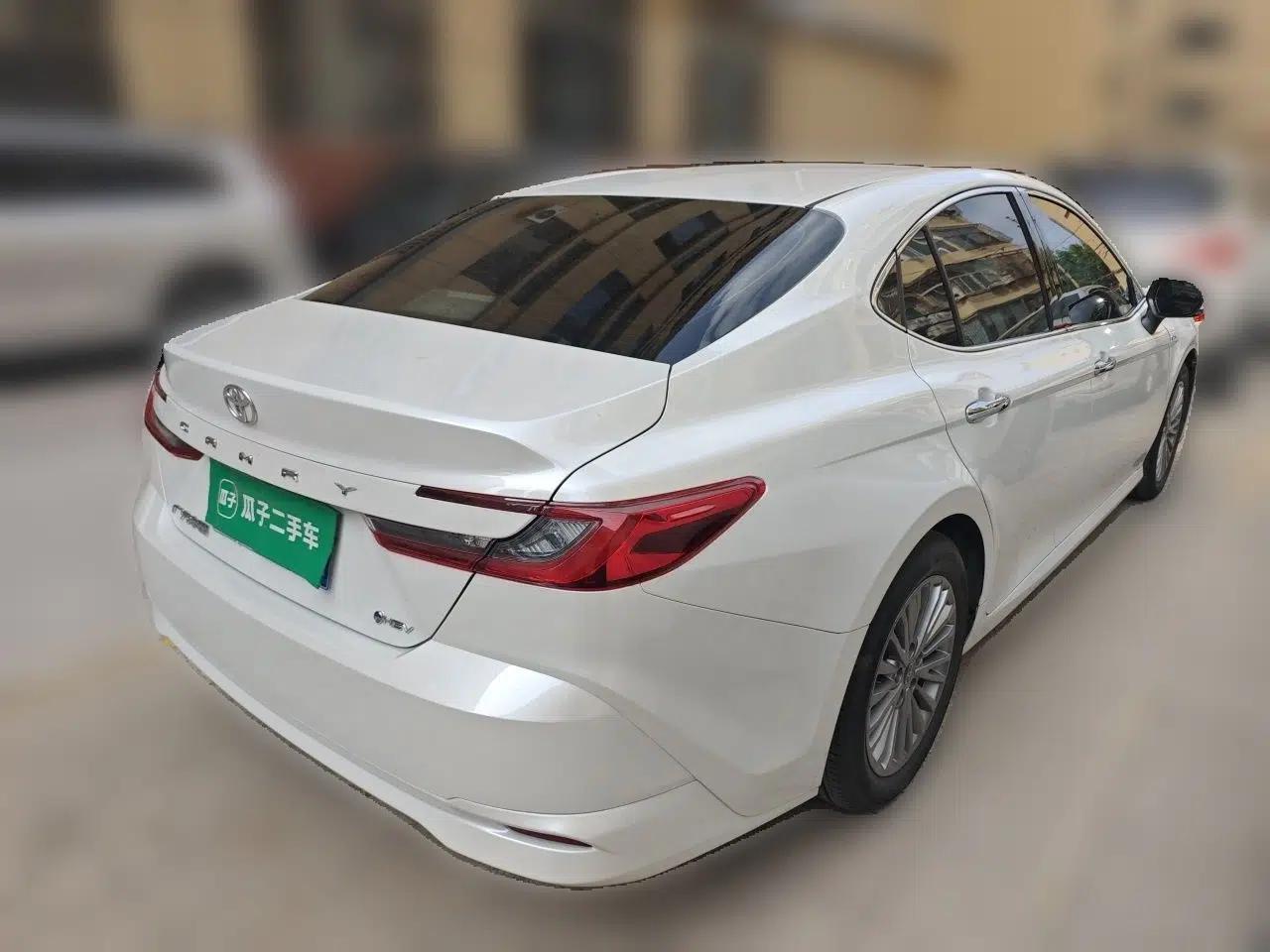 Toyota Camry 2024 Dual-Motor 2.0 HGVP Luxury Edition — миниатюра 6