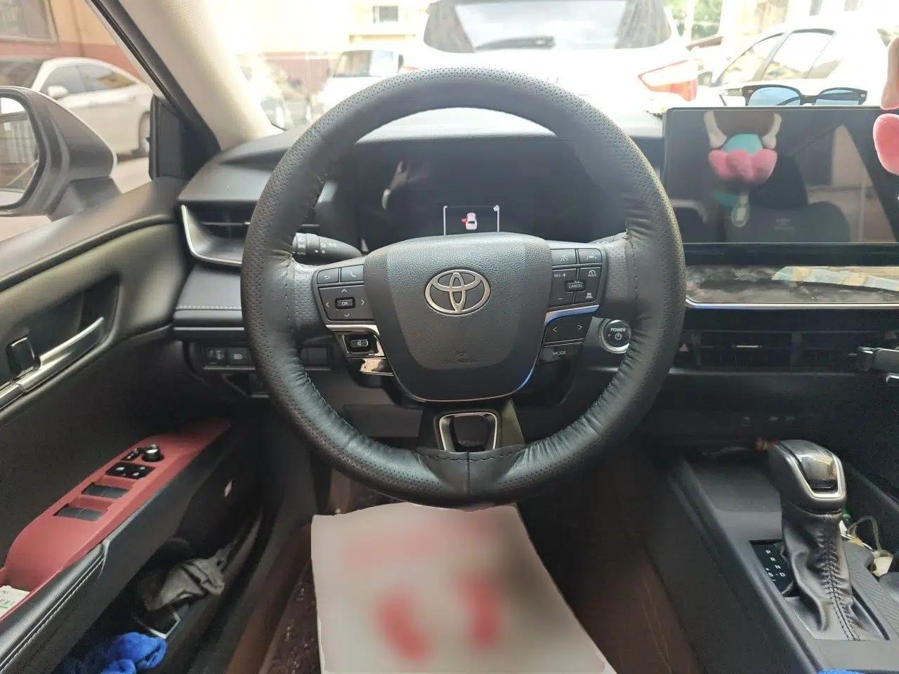 Toyota Camry 2024 Dual-Motor 2.0 HGVP Luxury Edition — миниатюра 10