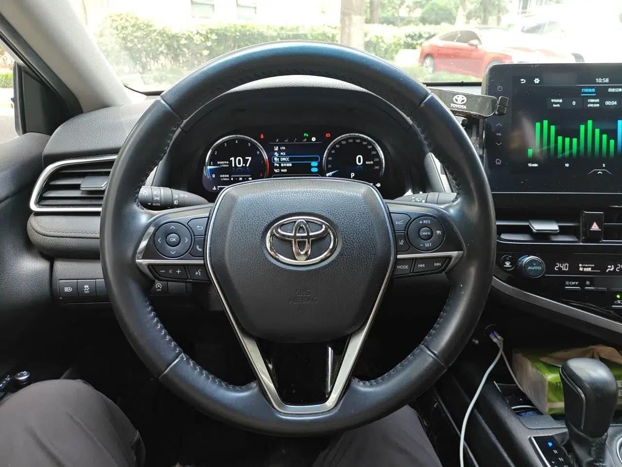 Toyota Camry 2021 2.5G Luxury Edition — миниатюра 10