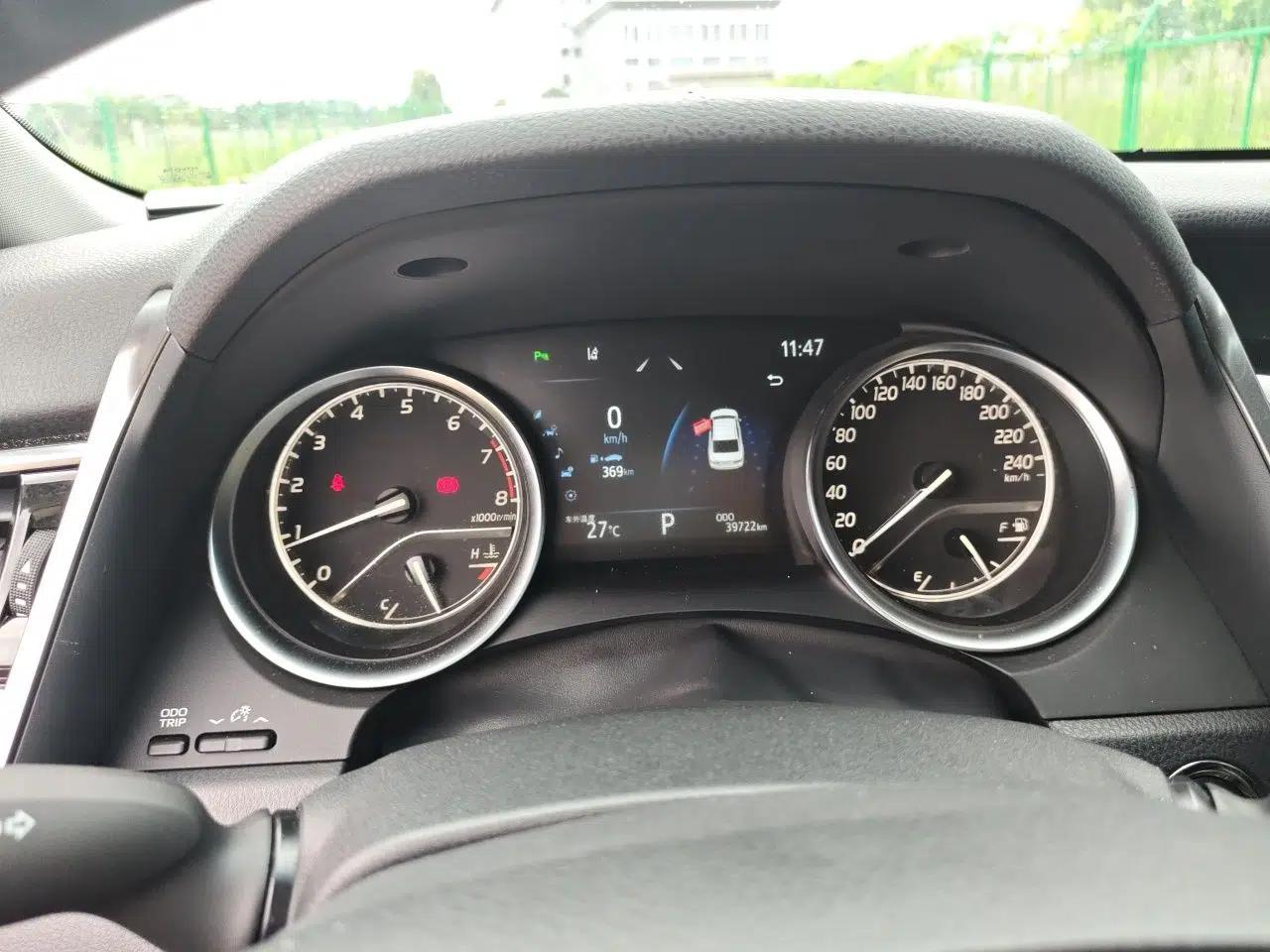 Toyota Camry 2023 2.0G Luxury Edition — миниатюра 11
