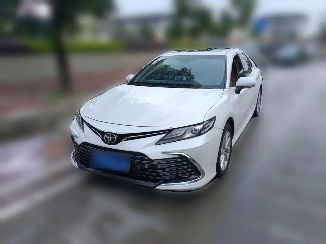 Toyota Camry 2021 2.0G Luxury Edition — миниатюра 1