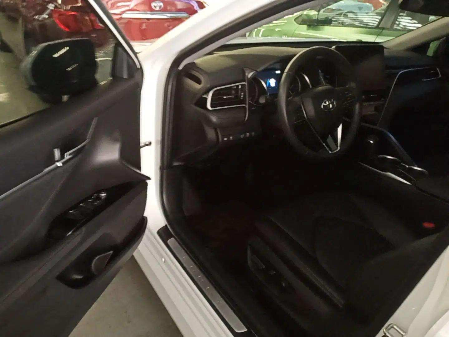 Toyota Camry 2021 2.0G Luxury Edition — миниатюра 18