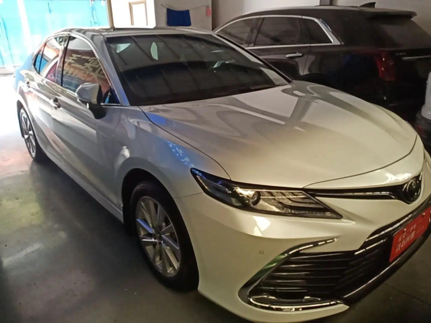 Toyota Camry 2021 2.0G Luxury Edition — миниатюра 3
